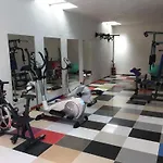 皮诺索公寓式酒店