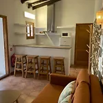 皮诺索公寓式酒店 *