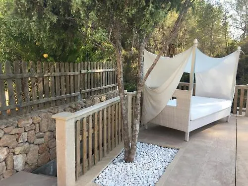 皮诺索公寓式酒店 * 圣埃乌拉利亚