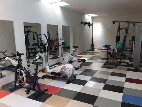 皮诺索公寓式酒店