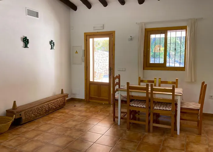 皮诺索公寓式酒店 * 圣埃乌拉利亚